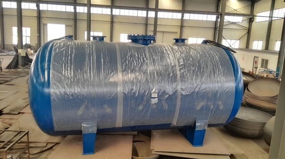 Çin Yatay Tip Karbon Çelik 10 Ton Köpük Basınçlı Kap Tankı Tedarikçi