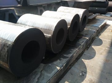 Çin Deniz Limanlar İçin Uygulanabilir Deniz Silindirik Tip Kauçuk Çamurluk Tedarikçi
