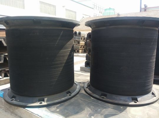 Süper Hücre Tipi Kauçuk Çamurluk Deniz Uygulaması, Liman Çamurluğu İçin Uzun Hizmet Ömrü ve Düşük Eğimli Sıkıştırma Özelliği Tedarikçi