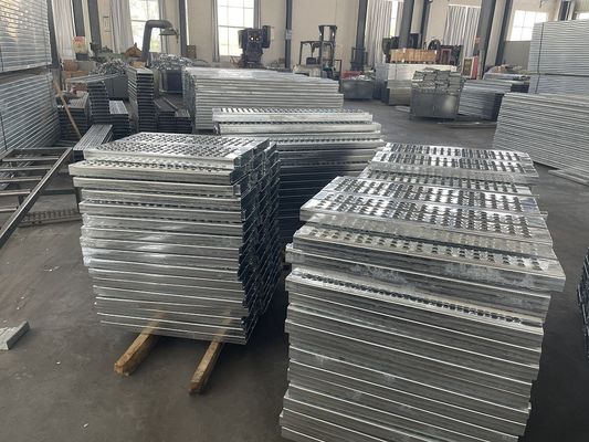 Galvanizli Çelik Iskalat Tahta Çember Korozyona Dirençli Özel Boyut Tedarikçi