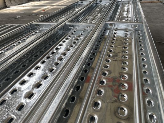 Q235 Q345B Cuplock Scaffolding Sistemi Özel boyutlu ve korozyona dayanıklı Gang Board Tedarikçi